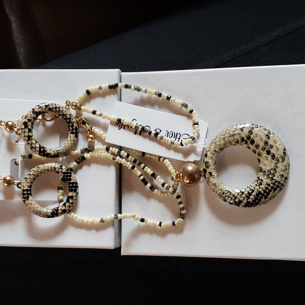 Ethel & Myrtle Necklace and Earrings Set